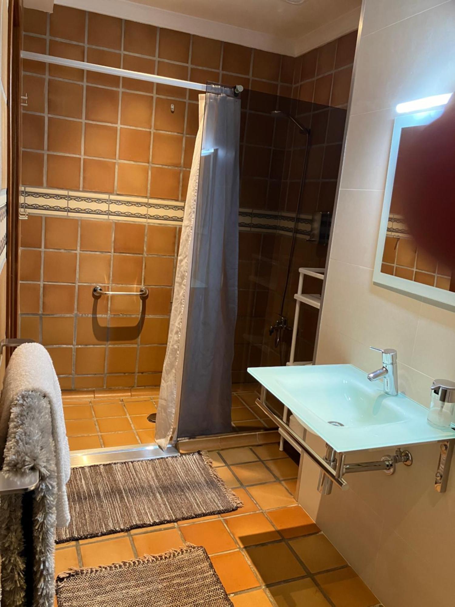 Bergui Guesthouse - Em Guimaraes Desde 2017 Exterior foto