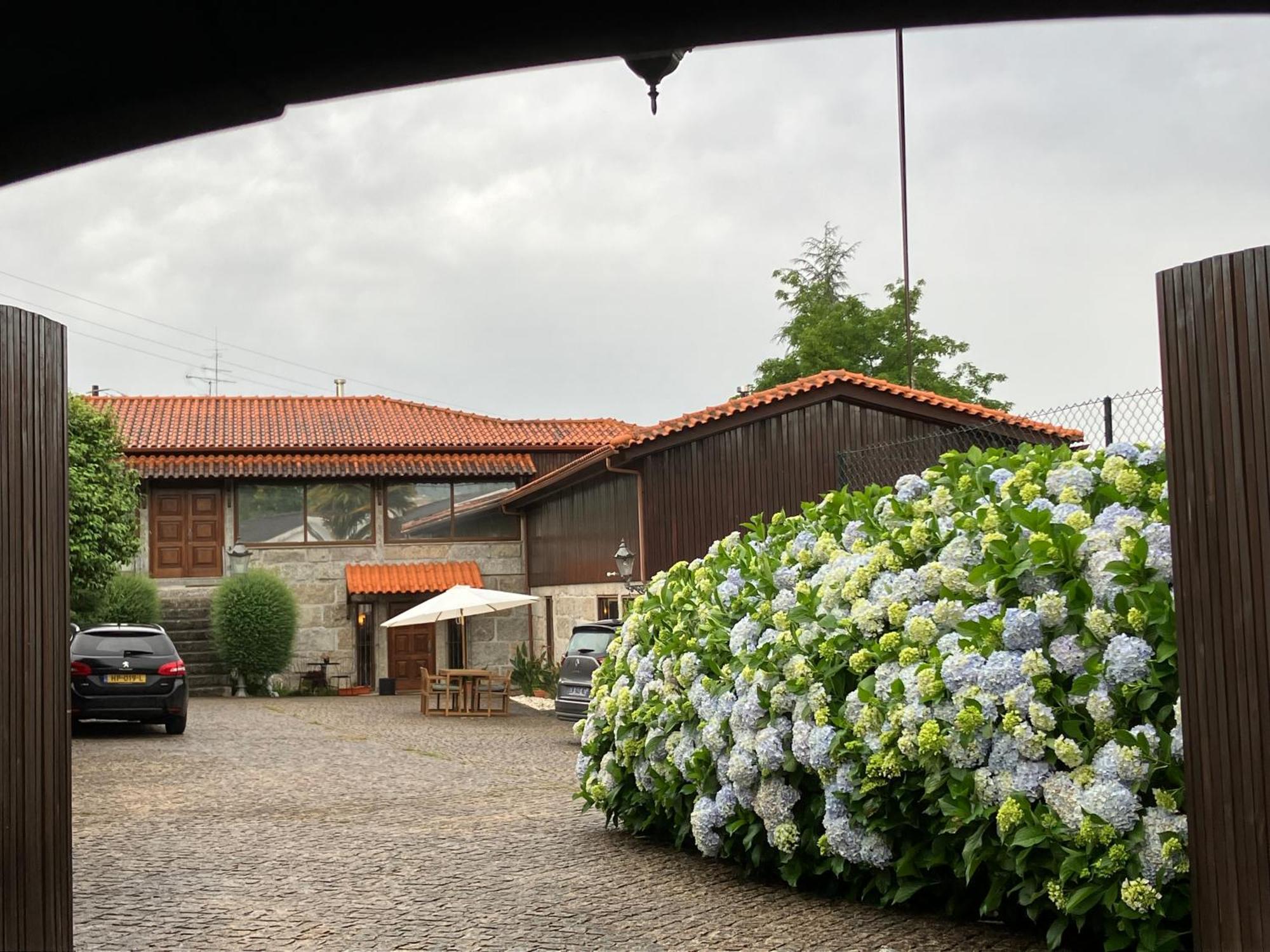 Bergui Guesthouse - Em Guimaraes Desde 2017 Exterior foto